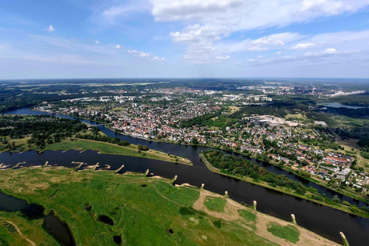 Eisenhüttenstadt Lat Hotel & Apartmenthaus Berlin מראה חיצוני תמונה