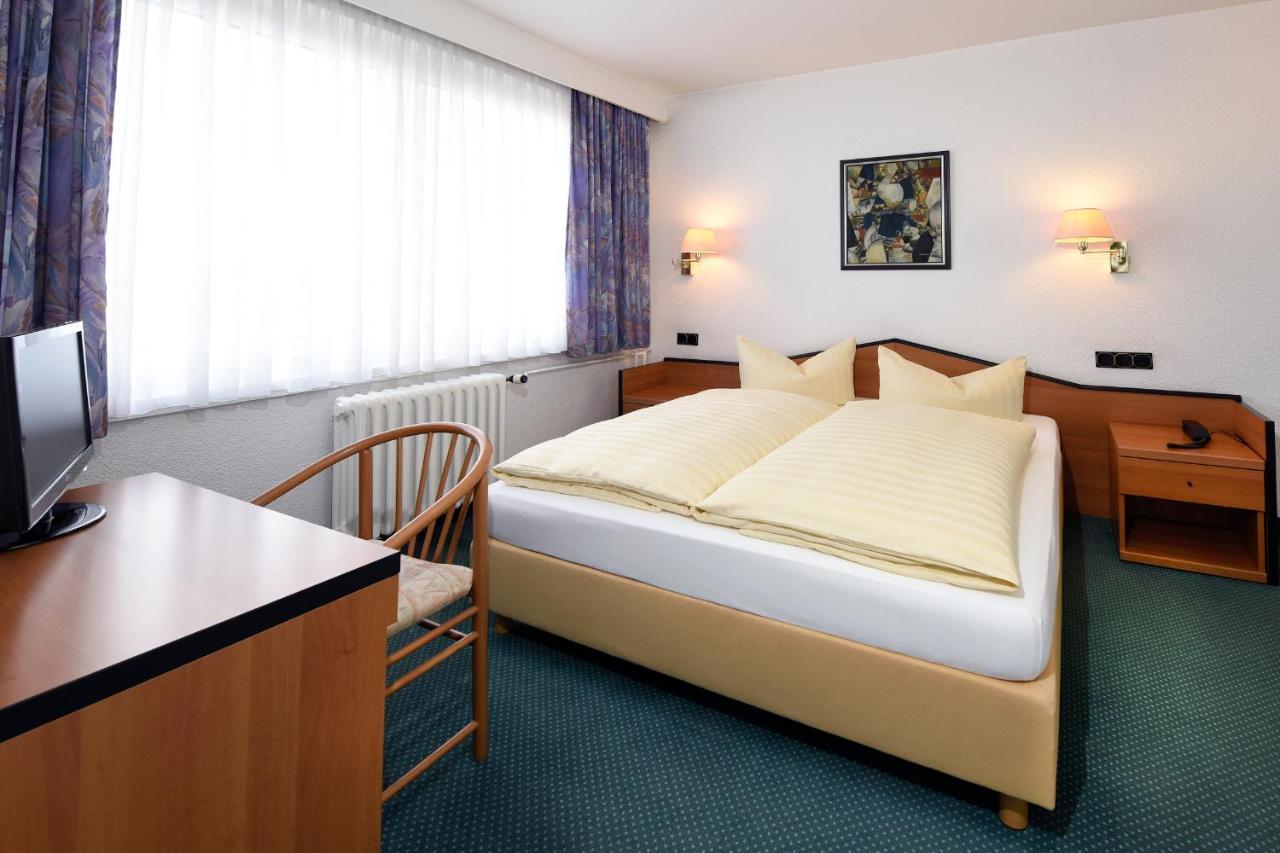 Eisenhüttenstadt Lat Hotel & Apartmenthaus Berlin מראה חיצוני תמונה